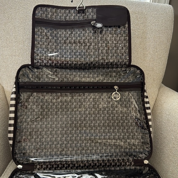 🌸Henri Bendel Carry All Bag🌸 - Picture 11 of 16